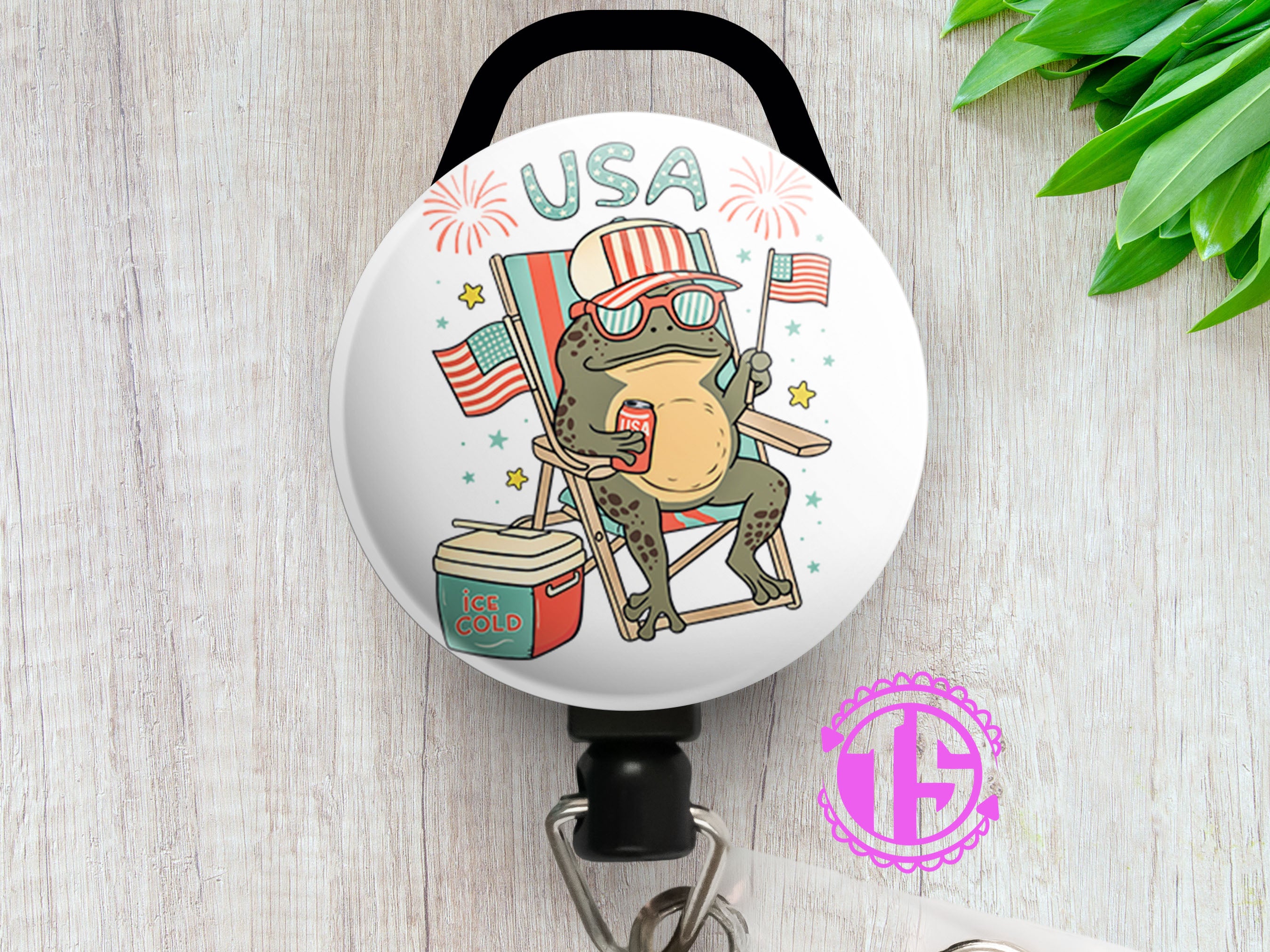 Chillin' Frog of Freedom Swapfinity Retractable ID Badge Reel - - Topperswap