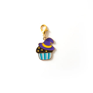 Witchy Cupcake Charm Swapfinity Badge Reel Add-on