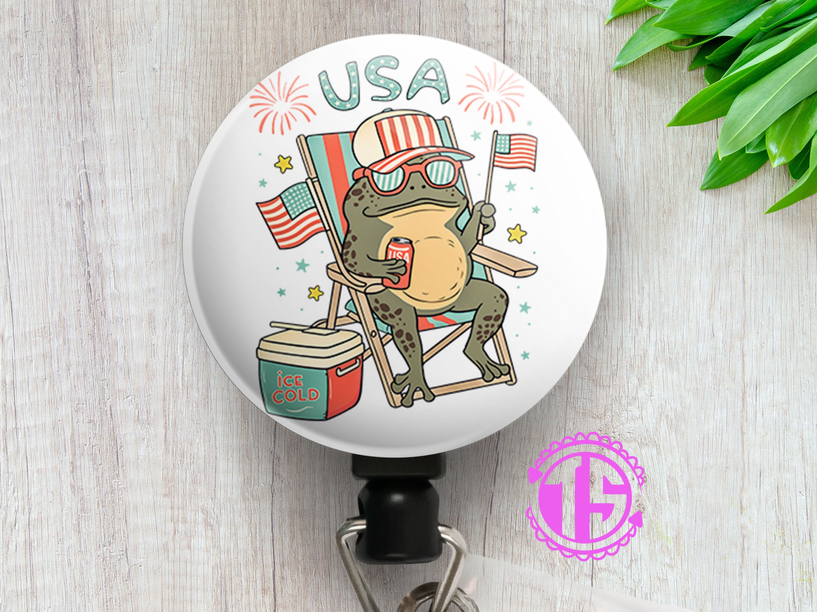 Chillin' Frog of Freedom Swapfinity Retractable ID Badge Reel - - Topperswap