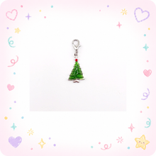 Festive Christmas Tree Charm Swapfinity Badge Reel Add-on